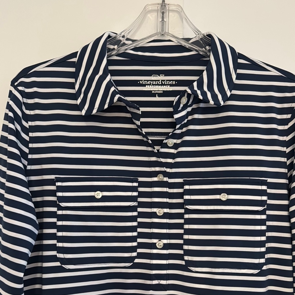 Vineyard Vines Navy Blue and White Strip Dress!